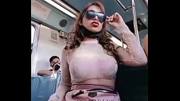 Preview 3 of Emily Lee - ME GUSTA SALIR A LUGARES PUBLICOS VESTIDA TAN SENSUAL PARA QUE LOS HOMBRE SE ME ACERQUEN