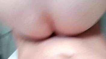 Preview 4 of Poke Debit - Mi tia le gusta lavarme la ropa y follar bien rico cuando mis padres no estan,  le pongo mi polla en su rico culo y no se aguanta le termino adentro por accidente