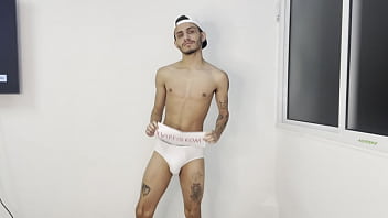 Preview 2 of Beuty Beb Sliding On Big Dick - V&iacute_deo de verifica&ccedil_&atilde_o