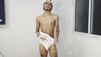 Preview 1 of Beuty Beb Sliding On Big Dick - V&iacute_deo de verifica&ccedil_&atilde_o