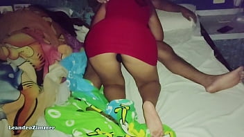 Preview 3 of Aylsaa Ann - Esposa coloca una c&aacute_mara escondida por que sabe que su esposo le es infiel con su hermanastra en las noches / descubre que se la folla hasta en la misma cama / LeandroZimmer / ChloeBearwolf