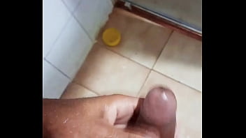 Preview 2 of Kutubu Koap - Novinho na punhata amadora