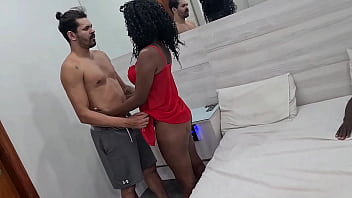 Preview 1 of Traveling From Tran Xxx Sex - A mulata piranha do rab&atilde_o fodendo com dois machos no motel acabou toda gozada