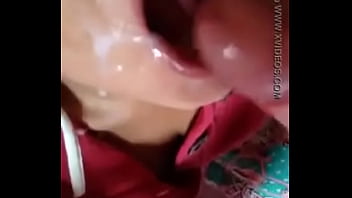 Preview 3 of Dasvi Class Xxx - V&iacute_deo perdido na galeria minha ex tomando gozada na boca essa engolia todo o leite