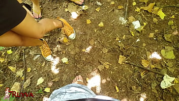 Preview 1 of Videos 201 - Duas putinhas safadas pagando um boquete no parque ibirapuera meio dia
