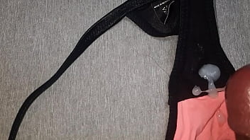 Preview 4 of Maledom Ffm - Karen me dej&oacute_ jalarmela con su tanga rosa favorita y me perst&oacute_ todos sus calzones hasta echarle toda la leche