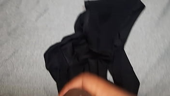 Preview 1 of Mom Seduce Own Son - Me corr&iacute_ sobre los panties negros favoritos de mi mejor amiga