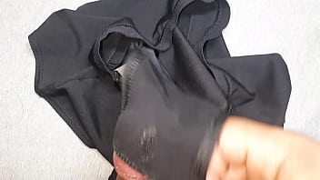 Preview 2 of Www Xnxx Old Baby Porn Com - Jal&aacute_ndomela con los panties negros de mi mejor amiga