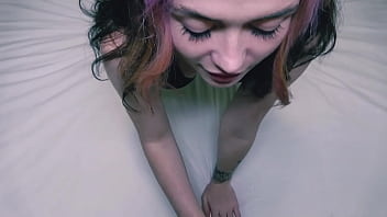 Preview 1 of Brazzees Full - Billie Eilishin kaltainen tytt&ouml_ harrastaa seksi&auml_ alusvaatteissa