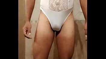 Preview 1 of Boobs Nude Mom - Estrenando Lindo body
