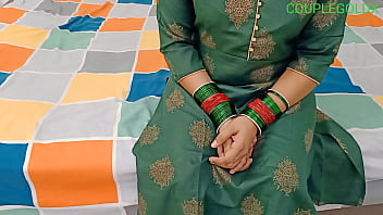 Preview 1 of Nxxx Mom Hd - कोमल की चूत को फुल लग कर पानी डाला है अंदर अब ठहरजायेगा बच्च