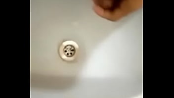 Preview 1 of Porn18porn - Hand sip in washroom