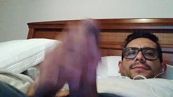 Preview 2 of Www Xxx Men Are Boys - Pajero caliente tira leche