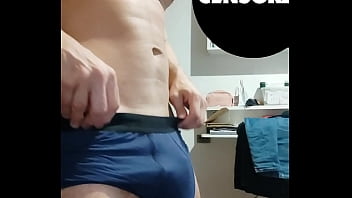 Preview 3 of Shane Diesel Vs Latinas - Cueca que aumenta o volume do p&ecirc_nis. N&atilde_o fique mais envergonhado no vesti&aacute_rio.