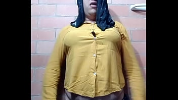 Preview 2 of Hottie Chick - Que tanta leche puedo sacar de mi pene? Me visto de mujer,  me quito la ropa y pasa esto