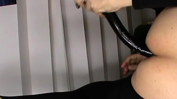 Preview 3 of Mother Traind - Dildo anale da 100 Cm 2.8