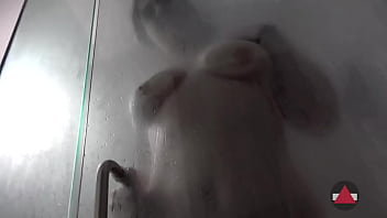 Preview 2 of Video Timor Het Malu - Dry off after Shower