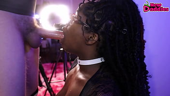 Preview 2 of Xxx Solo Haus Frauen - Black &amp_ Ebony Throat Fucking Day 16/28 ~ Ebony Trachea Destroyed against a wall