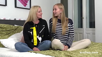 Preview 1 of Xxxxx Video Bf - Hei&szlig_e deutsche Blondine dominiert ihre geile Freundin