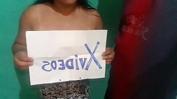 Preview 1 of Hug Tits Girl - V&iacute_deo de verificaci&oacute_n