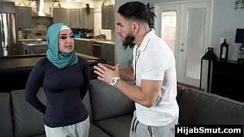 Preview 3 of Furtos Sex - Young muslim girl trained by her soccer coach