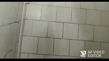 Preview 1 of Priyanka Rai Hardcore - Banho vem tomar comigo