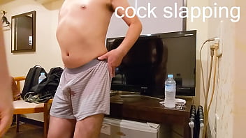 Preview 2 of Barzeel Xxx Videos - ドS会社員OLにM男のジーンズの上からペニスをパンチし続けられ出血してしまった亀頭！