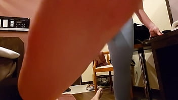 Preview 3 of Nxnx Mom - 【もりまんしこしこ】21歳女子の足の裏で顔ふみしこしこ射精！【POV】