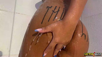 Preview 2 of Mom Son Wrok - Cheirando a Calcinha da Puta Gostosa