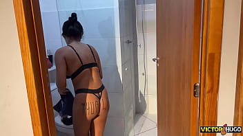 Preview 1 of Mom Son Wrok - Cheirando a Calcinha da Puta Gostosa
