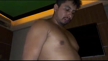 Preview 2 of Hijaber Cantik Sex Arab - No la aguant&oacute_,  pero no dejaba de pedirme m&aacute_s verga? Muy rico culo