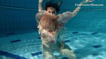 Preview 2 of Yong Porn Hd - Cute smoking hot babe Edwiga underwater