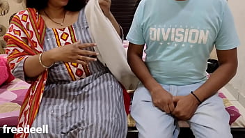 Preview 1 of Vlxx Khong Che Hoc Sinh - Dost ki Maa Chod di. Hindi XXX video