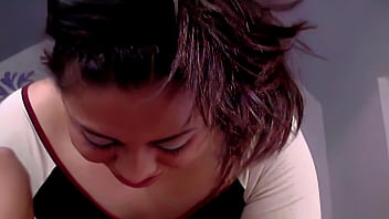 Preview 1 of Kiara Mia Lost Virginity - Mi novio me lleva a un motel para cogerme sin saber que antes ya me hab&iacute_a cogido a varios chicos dej&aacute_ndome atiborrada de semen,  el solo piensa que estoy muy mojada