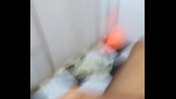 Preview 4 of Pornpreteen - Gostoso batendo uma