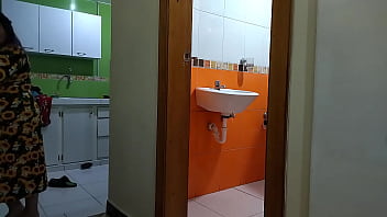 Preview 1 of Arjentina Sex - cada vez que mi ex esposo entra al ba&ntilde_o mi mi ex me espia y se masturba para luego entra y follarme como toda una buena puta que es