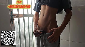 Preview 1 of Stewardess Slut - magrinho jovem se masturbando at&eacute_ gozar / video data : 20/04/2022