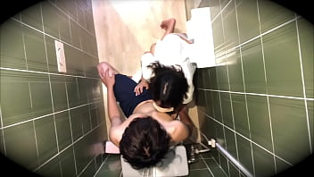 Preview 1 of Breezer Xxx Video Download Hd - 【素人】B◯Rのトイレでハメ合う素人。