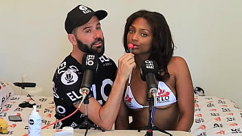 Preview 3 of Xxx Hand In Susu - Rhae Woods Sex tiene sexo con Elo podcast en Las Vegas