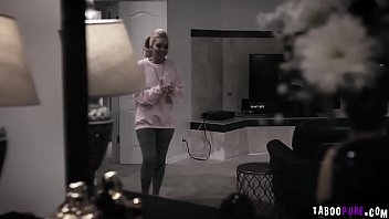 Preview 2 of Sex Frere Sa Sere Porno Dorme - MAMANDO O PAUZUDO DO D4