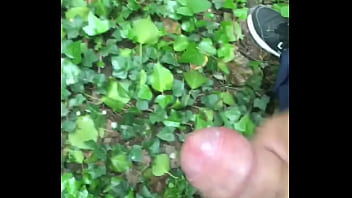 Preview 2 of Daughter And Father Massage - Ejaculation dans la nature