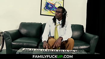 Preview 1 of Xxxx Pono - FamilyFuckUP.com - Dad Making Music Samples got his Stepdaughter&#039_s Juicy Pussy,  Mae Meyers