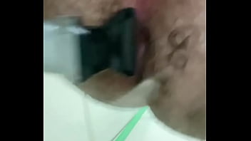Preview 1 of Yoga Xxxsex Hd - Depilando cuzinho