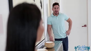 Preview 1 of Talugu Auntey Sex - Rose Monroe Her Irresistible Ass To Tempt Stepson