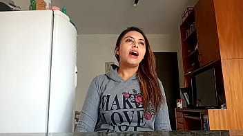 Preview 1 of Raven Bay Strapon Christian - Vlog Sarah Rosa  Atriz ║ M&aacute_scaras que Caem