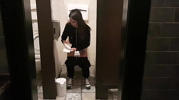 Preview 1 of Bbw Hd Video Full - He caught me in the toilet and cum in my mouth!