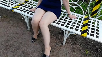 Preview 2 of Whatsapp Bf Video Hindi - Sexy legs in a high-heeled park