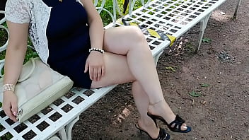 Preview 3 of Whatsapp Bf Video Hindi - Sexy legs in a high-heeled park