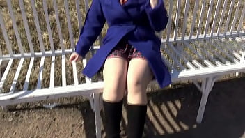 Preview 1 of Whatsapp Bf Video Hindi - Sexy legs in a high-heeled park