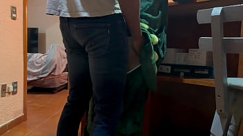 Preview 2 of Alr Tar - Que mejor forma de pasar el 14 de febrero que con un culo apretado y duro para penetrar y vaciar toda mi hombr&iacute_a